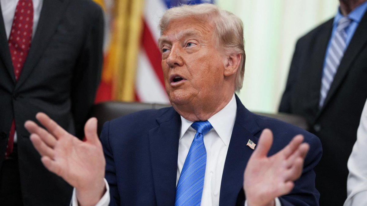 FocusinfosFr's tweet photo. 🇮🇹🇺🇸 INFO — Crise diplomatique entre Trump et Meloni : visite annulée

Giorgia Meloni a annulé la visite de son ministre des Affaires étrangères aux États-Unis après des propos jugés « offensants » de Donald Trump, qui a affirmé que la dirigeante italienne l’avait « supplié » pour une photo au G7.

👉 « Totalement inventé », a réagi la présidente du Conseil italien dans une vidéo, se disant « consternée » par ces déclarations. Le chef de la diplomatie Antonio Tajani ne se rendra pas à Washington les 21 et 22 juin.

Une nouvelle friction entre deux alliés jusqu’ici proches.​​​​​​​​​​​​​​​​​​​​​​​​​​​​​​​​​​​​​​​​​​​​​​​​​​

🗞️ https://t.co/fCvObvIpgi