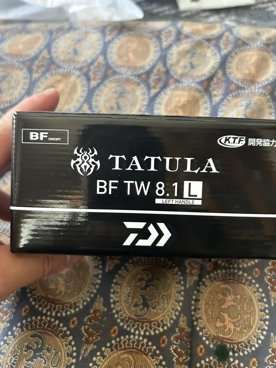 NOGI46Ryuto's tweet photo. 頼んでた事すら忘れてて
荷物届いて気付くという笑
夏シーズンはこれでꢏꢷ(៸៸›ᴗ‹៸៸ )よし
タトゥーラは個人的に気になってたから導入！ https://t.co/bqzU8oBC5M