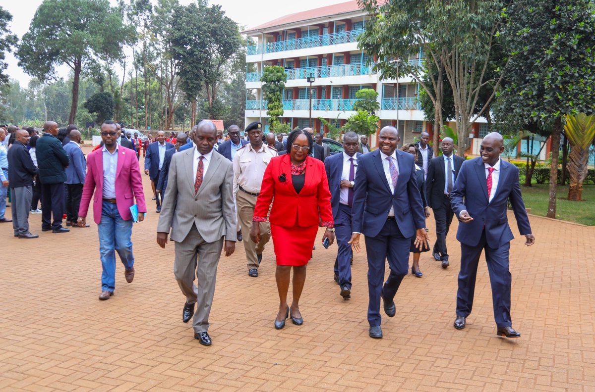 ololtuaa's tweet photo. I congratulate all the prize recipients for their hard work, discipline, and determination. I encourage every learner to remain focused and committed to excellence, remembering that education is the key to unlocking opportunities and driving Kenya's social and economic growth. https://t.co/jhHDJvMzIM