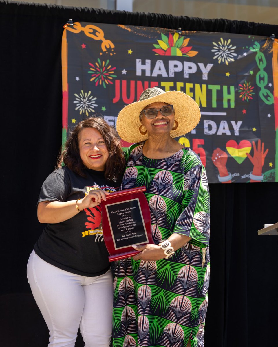 Stockton_edu's tweet photo. Honoring history. Celebrating community. Sharing joy. ❤️
Stockton University came together at our Atlantic City Campus to celebrate Juneteenth, a day that recognizes freedom, resilience and the continued pursuit of equality.
#Juneteenth #Ospreys #StocktonUniversity https://t.co/bPl6KvEt73