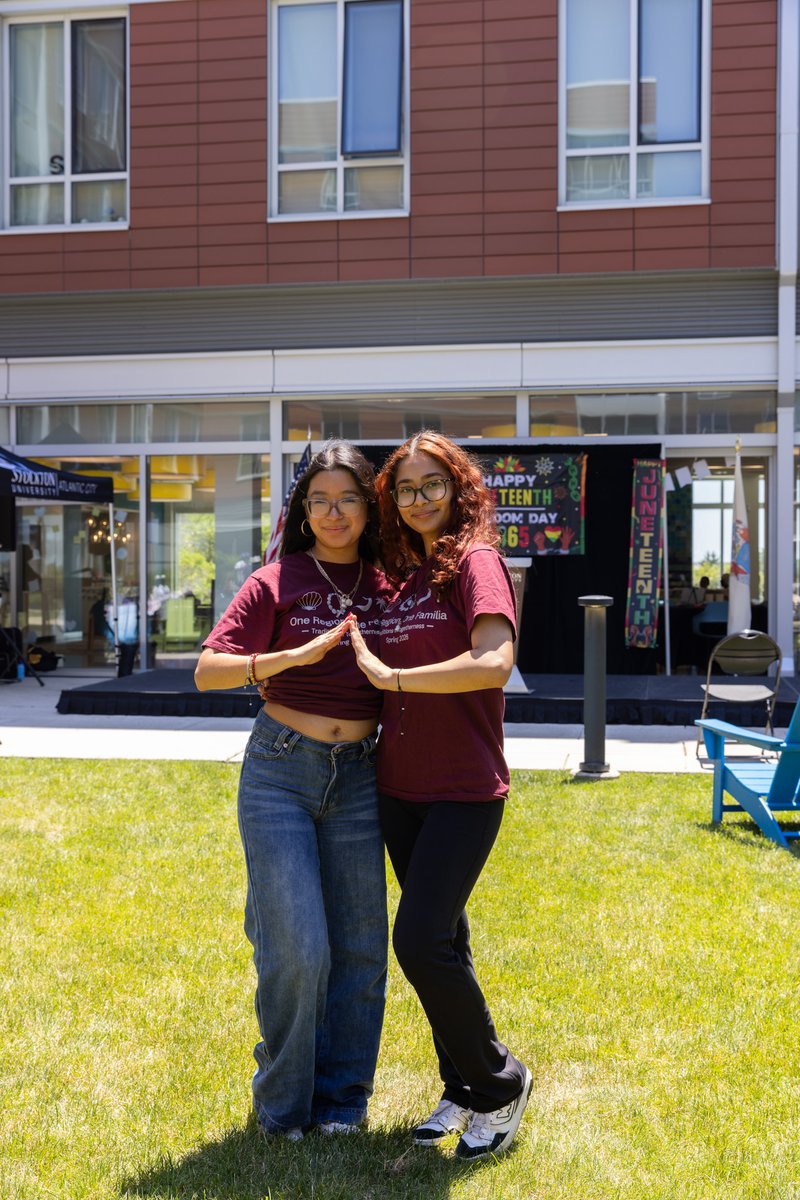Stockton_edu's tweet photo. Honoring history. Celebrating community. Sharing joy. ❤️
Stockton University came together at our Atlantic City Campus to celebrate Juneteenth, a day that recognizes freedom, resilience and the continued pursuit of equality.
#Juneteenth #Ospreys #StocktonUniversity https://t.co/bPl6KvEt73
