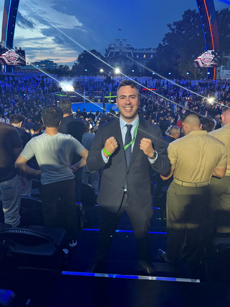 KOlmeneroMMA's tweet photo. Las MMA han llegado para quedarse. Que nos quiten lo bailao'. #UFCFreedom250 https://t.co/oOnKiKAnvK