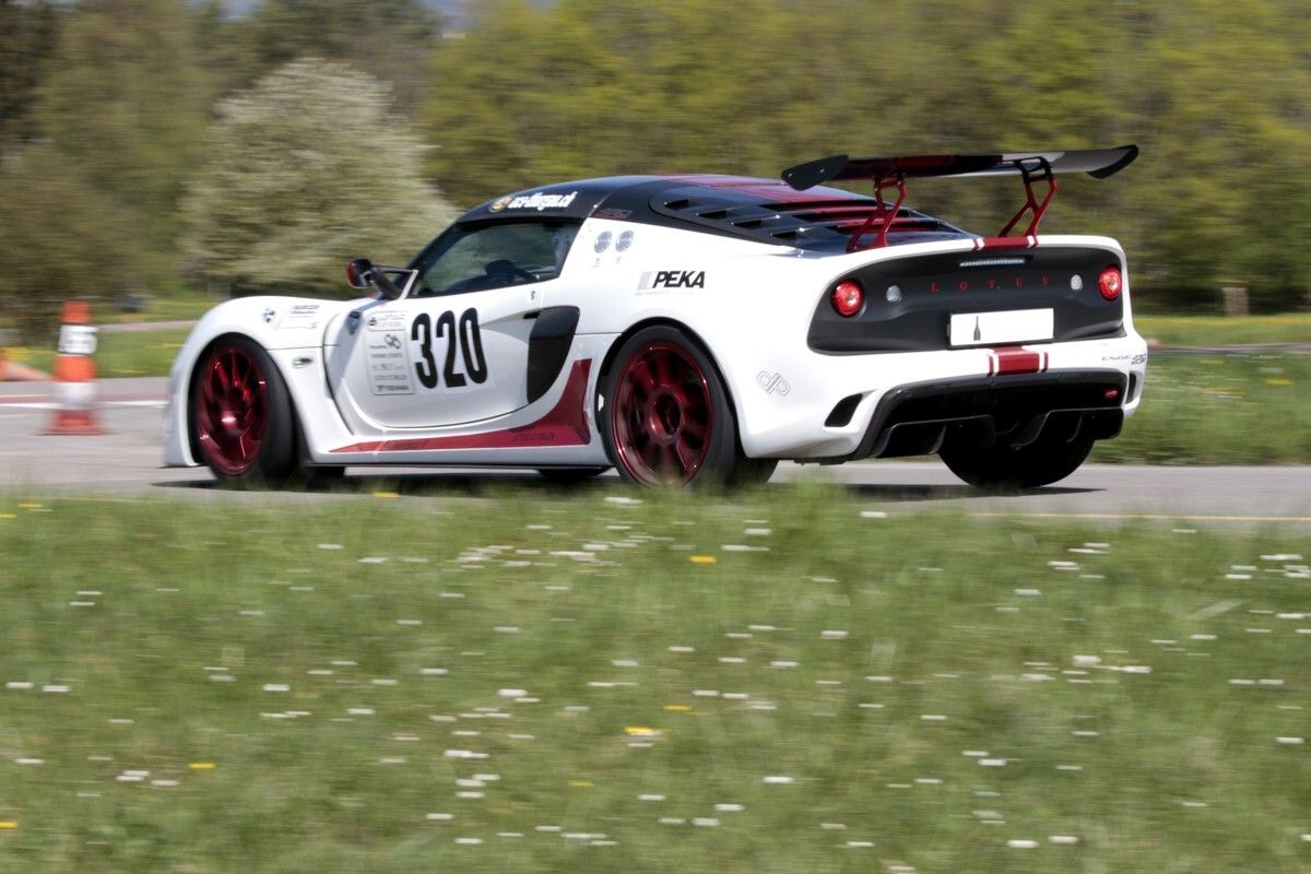 streetwheelz1's tweet photo. Christian NUESSLI driving the Lotus Exige Cup 430 with start number 320 during Auto Renntage Frauenfeld 2026. #autorenntagefrauenfeld #lotus #lotusexige #exigecup430 #sportscar #tracktool #slalom #motorsport #streetwheelz1 https://t.co/XHGlOoTgct