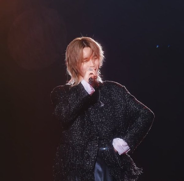 prettypjimin's tweet photo. he is so beautiful https://t.co/EQnjFAArQa