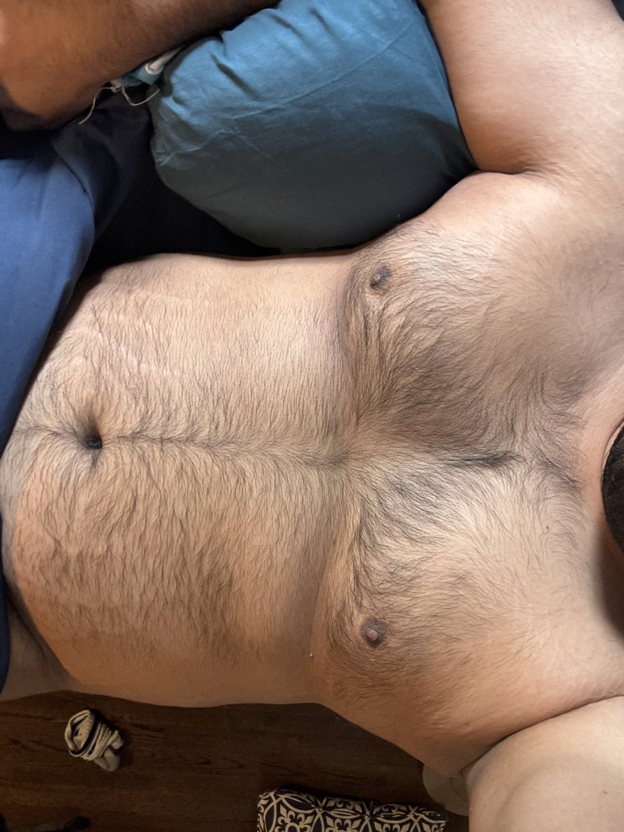 taurussodomite's tweet photo. am I built like the guy you imagine yourself with?

(fat moose friday!!) https://t.co/RQFujhqKtY