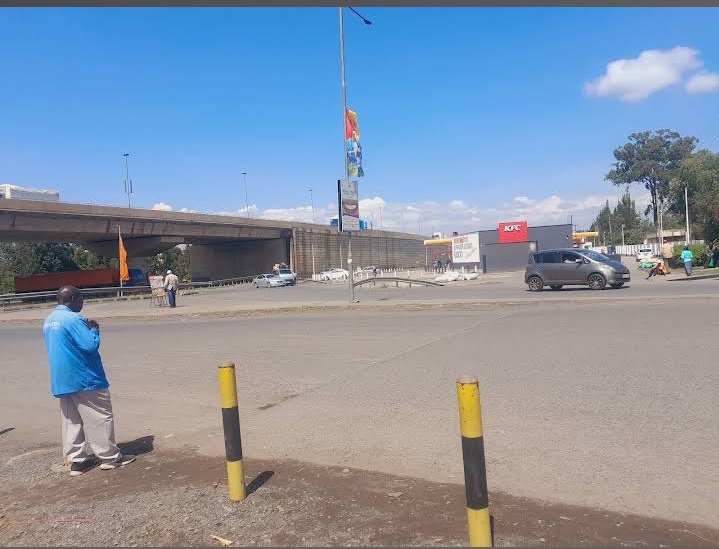 CaptainB656's tweet photo. @creepydotorg Section 58 Nakuru, Kenya https://t.co/qtEVm6ThCr