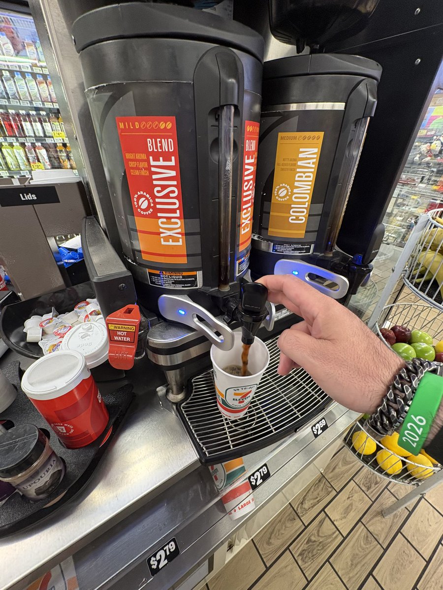 CMMSpectrum's tweet photo. Let’s roll @7eleven  ☕️ club for a Friday, jack!! @ScottKaplan @DuranSports https://t.co/kqs3dwhuew