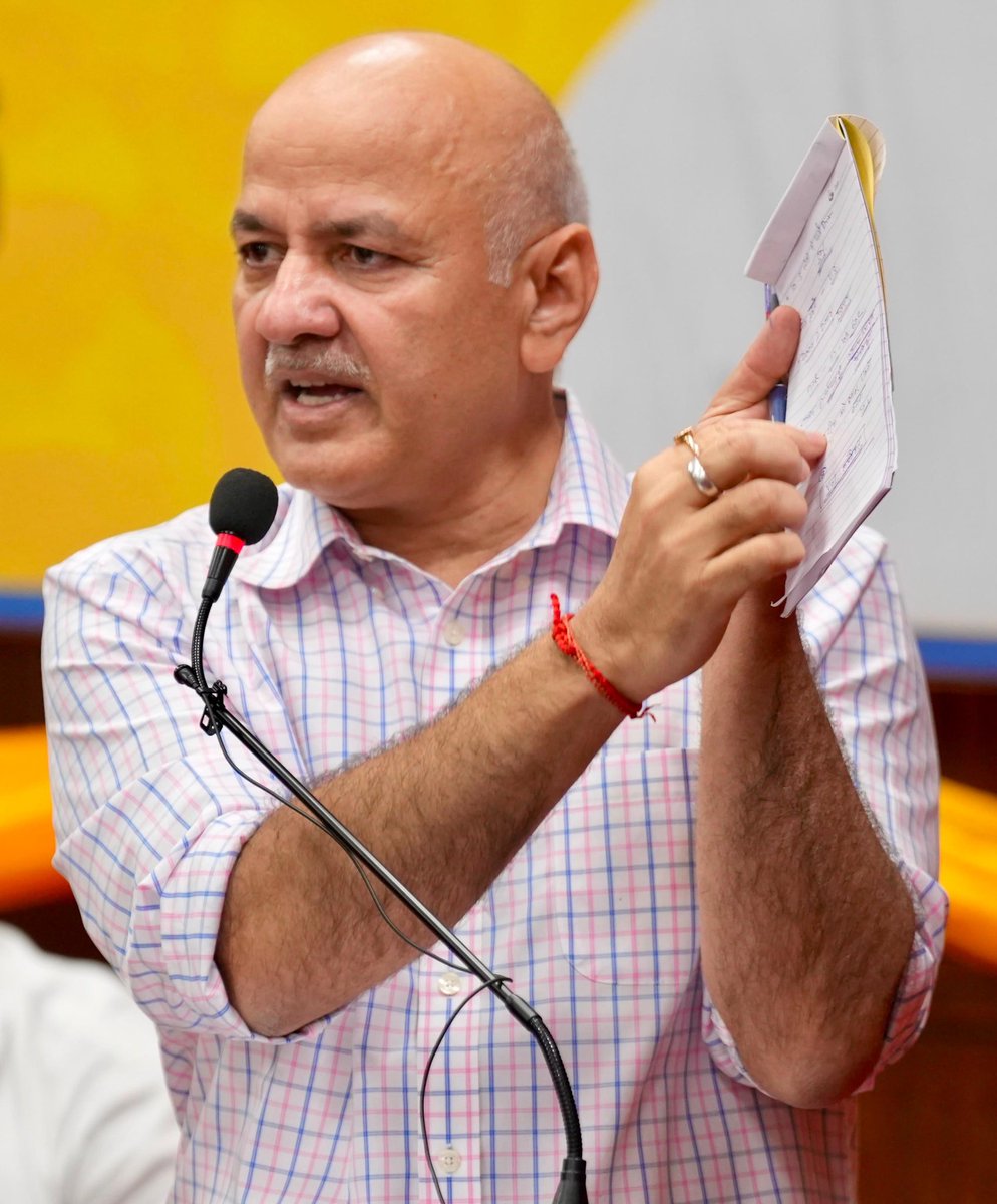 msisodia's tweet photo. आज हिमाचल प्रदेश से आए AAP के लीडर्स के साथ संवाद किया… देवभूमि हिमाचल में भी लोग अच्छी शिक्षा, अच्छी स्वास्थ्य सुविधाओं, अच्छे इंफ्रास्ट्रक्चर के लिए कसमसा रहे हैं। https://t.co/G0LE2y4I2h