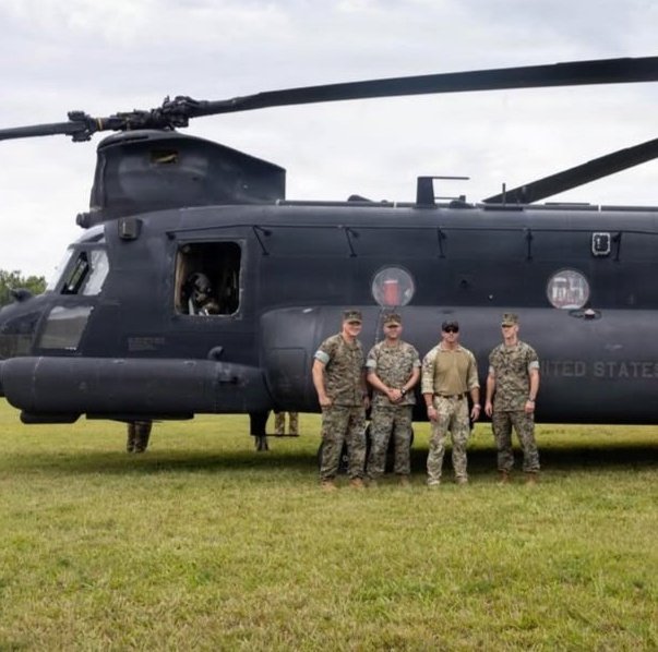 specialopsmag's tweet photo. 160th SOAR MH-47 pilot Chief Warrant Officer 3 Jason Missenheim conducted his retirement flight on Marine Corps Recruit Depot Parris Island this week.

Missenheim spent 9 years in the Marine Corps before joining the Army. He returned to where it all began for his final flight. https://t.co/tHQRov9Jfa