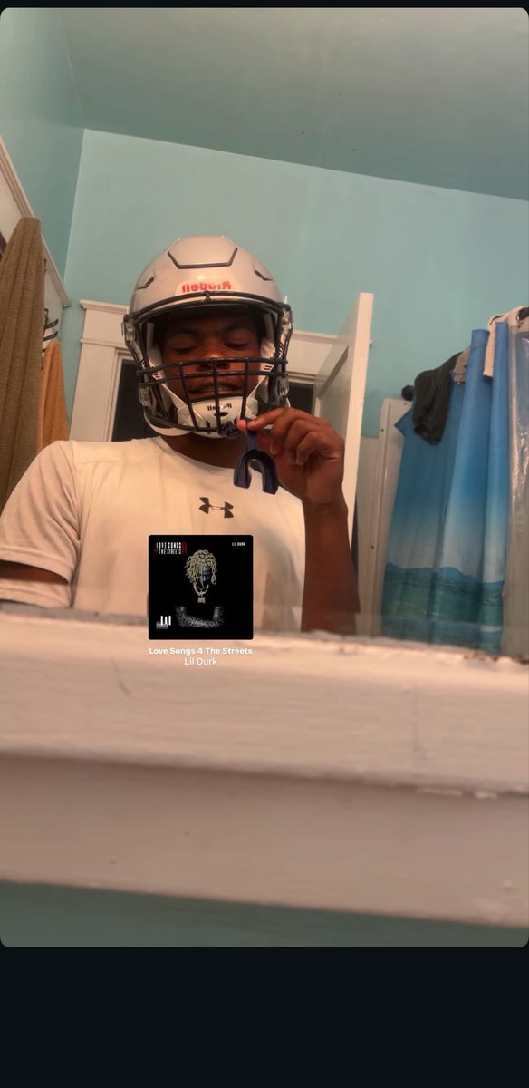 WarriorBarstoo1's tweet photo. Come on man can yall let this jv star know this shit is corny @ReitzBarstool https://t.co/GD5W3AtD7C