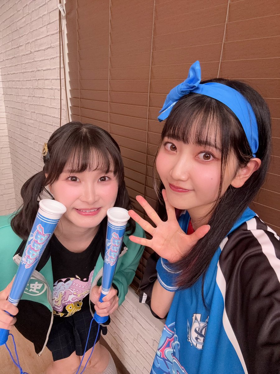 a_yabushima's tweet photo. #リエラ生放送
ありがとうございました！！
情報盛りだくさん！！！！！！
ジャケット、楽曲公開にポップアップ…。
結女体育祭も🏃‍♂️✨️
Liella!は12？13人だった…？？
どんな体育祭になるのか楽しみです🤣
改めて、新情報をチェックしてくださいね〜！
きゃんさん、まゆちさんありがとうございました☺️💖
#lovelive #Liella
