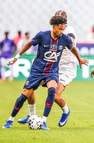 Paris_sginfos's tweet photo. ✅ Comme annoncé depuis plusieurs mois, Mathis Jangeal va bien quitter le club !

ℹ️ Jangeal va prendre la direction du Portugal. Un accord a été trouvé avec Famalicão, où l’attaquant devrait s’engager dans les prochains jours.

😶‍🌫️ Le PSG lui avait pourtant transmis une offre de prolongation depuis plusieurs mois.

🗞 Le Parisien