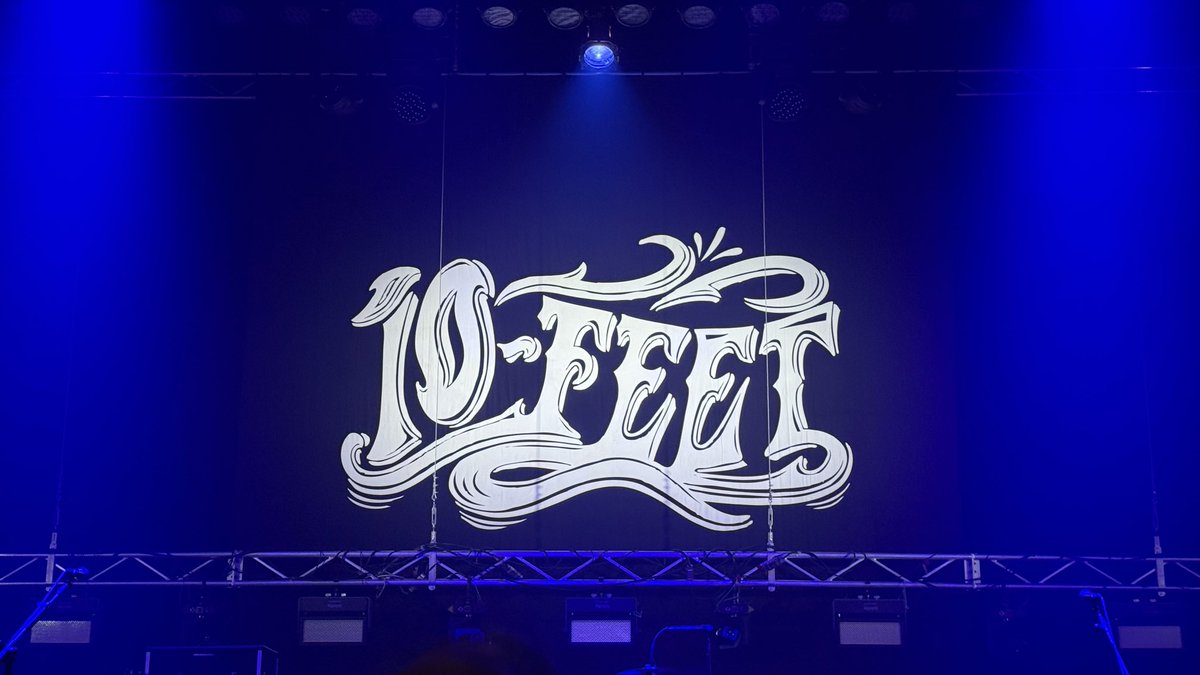 yamama_gunso's tweet photo. 本日は10-FEETワンマン
懐かしい曲いっぱいやってたしIn the End聴けて夢かと思った🥲
負けるな！勝たなくてもいいから負けるな！粘れ！ってTAKUMAさんがMCで言ってて涙
ライブが終わったあともマイク通さずいっぱい伝えてくれて胸がいっぱい

今日はよく寝れそう https://t.co/jGTsjsbi11