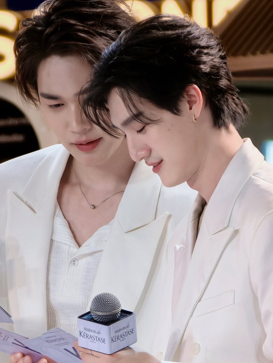 sweetlytee's tweet photo. Through every happy moment, every season of waiting, and every unexpected turn, we’ll still be here🤍

Thank you for being a source of happiness and comfort for so many of us.

Keep shining in your own way, DewTee. 🦊🐰✨

DEWTEE STILL SHINING
#WithDewTeeAlways https://t.co/96iav2WXCZ
