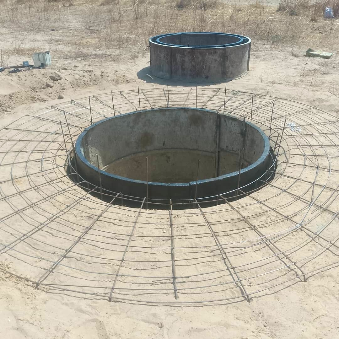 AnracSenegal's tweet photo. Casamance: Kassou – Sénégal, des populations déplacées auront bientôt un puits doté d'une pompe solaire.
Ce projet qui va permettre à ces populations déplacées de retour d'avoir un accès à une #eaupotable est entièrement financé par l'#ANRAC. https://t.co/3vU7dqO5m0