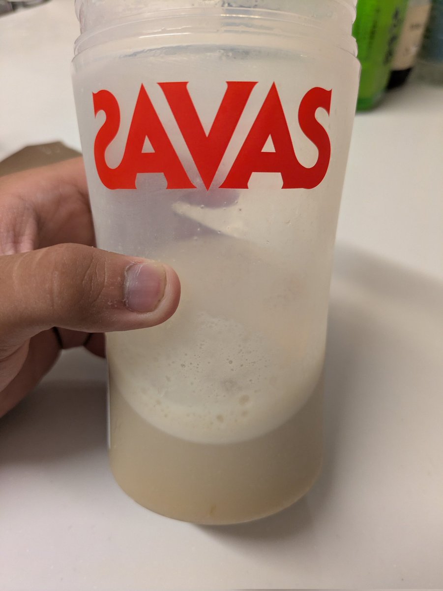 PzGr_114514's tweet photo. 入っていたフレンチバニラカプチーノ
まず驚いたのが水6オンス（約180ml）に対して砂糖が19g入っている、これは軍用レーションという特性上仕方のないことなのだろうがすごく甘い　
味はスタバにでもありそうな甘ったるいコーヒー
以前買ったMREのはチョコレートのプロテインだったなぁ
#MRE https://t.co/axNIQJIWdM