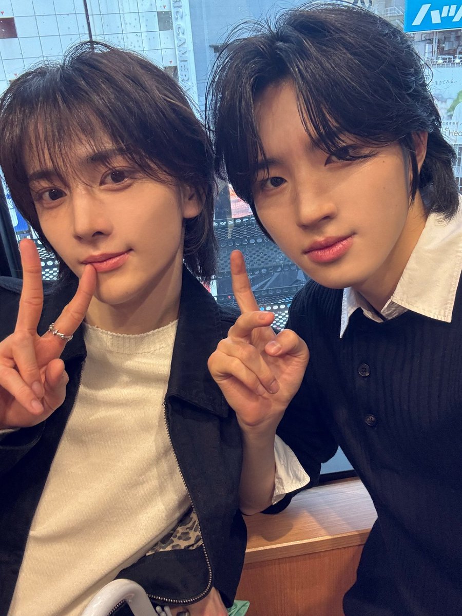 AEN_UPDATE's tweet photo. 📌𝖠𝗋𝖼𝗁𝗂𝗏𝖾: 𝖬𝖾𝗆𝗈𝗋𝗒 (First)

📸AEN — JUNSEO

#AEN #에이엔 #エイエン 
#JUNSEO #준서 #ジュンソ https://t.co/oGjtylwLR1