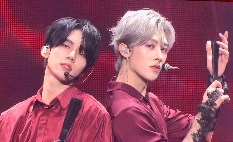 dawnsfey's tweet photo. THEIR VISUAL CHEMISTRY HELLO??? https://t.co/N86MJi64qW