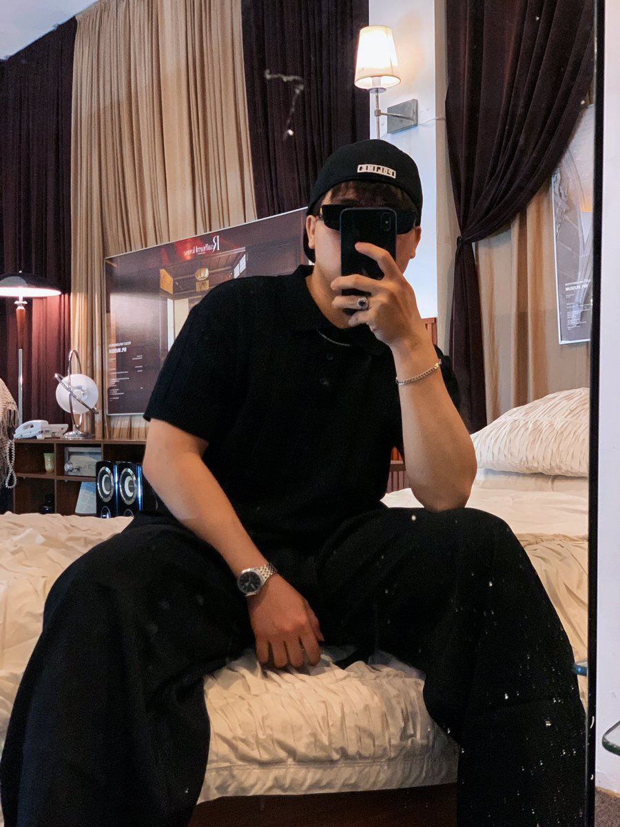 saltblack08's tweet photo. Bạn bè thấy anh dâm vs hài còn em sẽ thấy được anh hâm và dài https://t.co/JYT0PJMqV8