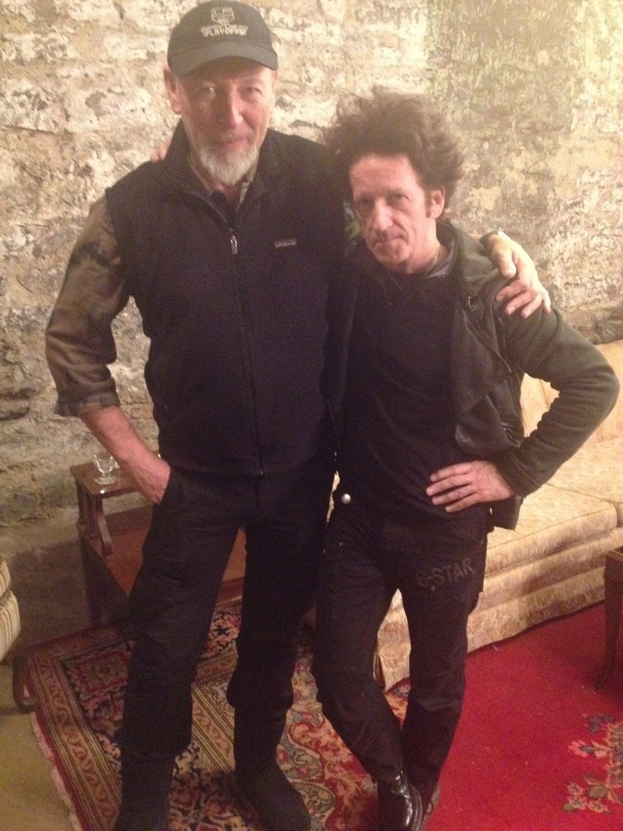 willienile's tweet photo. Flashback Friday in downtown Buffalo with the great Richard Thompson in 2014. https://t.co/RhxJ5VAn35