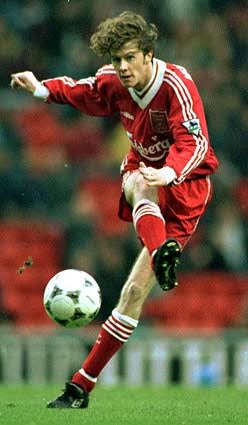 LFC_Hardline's tweet photo. REAL MADRID UDAH NYOLONG 7 PEMAIN LIVERPOOL! 💀

McManaman, Owen, Xabi, Arbeloa, Dudek, Trent, Konaté.

Total yg Liverpool dapet? Cuma £51.5M. 3 dari 7 bahkan GRATIS

Baliknya? Cuma 3 pemain: Morientes, Şahin dan... 1 lagi.
Harganya murah lagi.

Si 1 lagi itu, lo tau ga siapa? https://t.co/jmDD3zLwyg