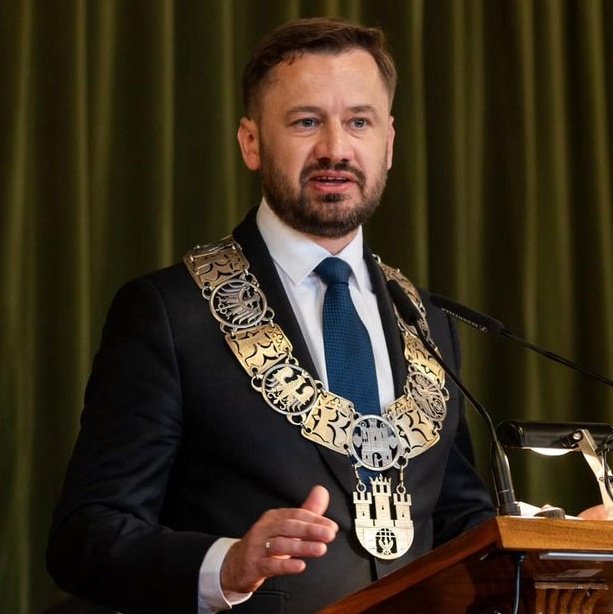 BratWodza's tweet photo. Jeszcze jeden ! Jeszcze jeden ! https://t.co/i7Rev7kaY0