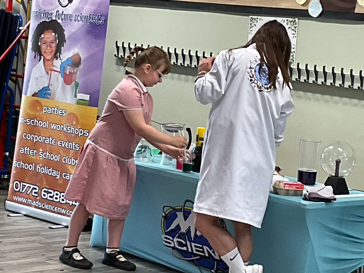 GlasshoughtonIA's tweet photo. It really was a mad science assembly at  GIA!
@CastlefordTrust #MadScience https://t.co/LnMyGaaggj