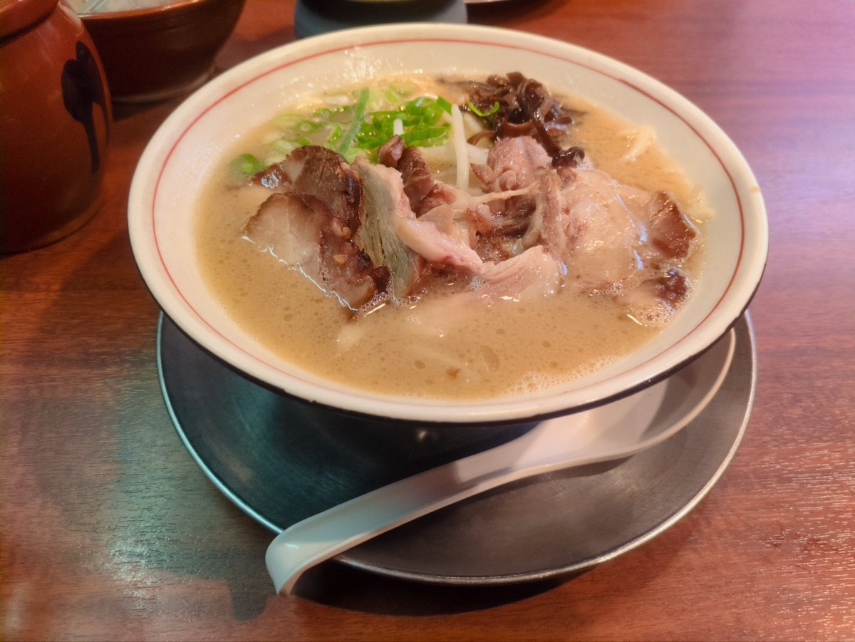 masimasiohme's tweet photo. ラーメン https://t.co/iibzdmzRyF