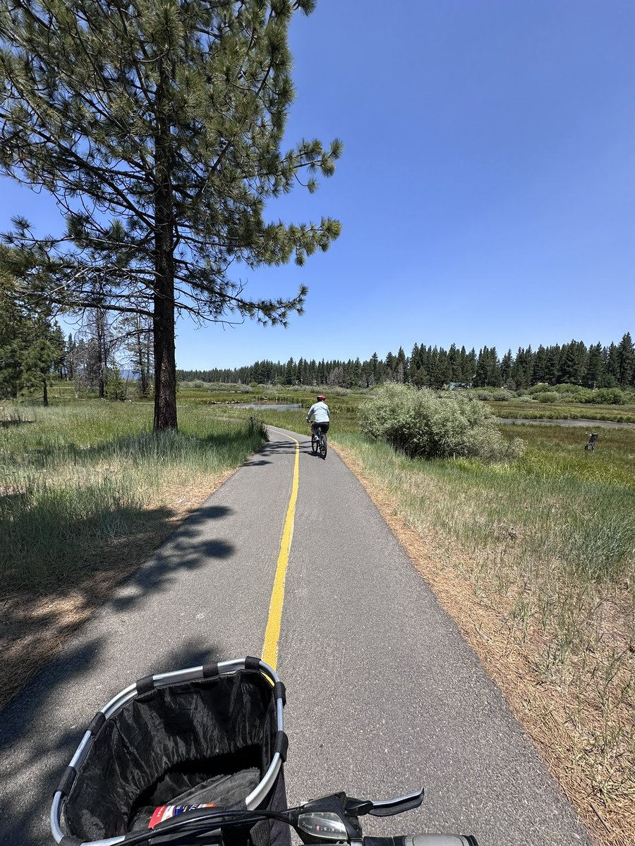 SnowPalsDotOrg's tweet photo. @YoseConservancy @YosemiteNPS @YouTube @AllTrails @snowpalstahoe Join us to bike along the beach front bike paths of Lake Tahoe

#SF #BayArea #SantaRosa 

CAwx https://t.co/M3oDQ84RWA