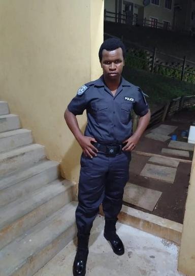 MDNnewss's tweet photo. eThekwini Metro Police Officer Arrested Over Alleged Job-for-Bribes Scam

An eThekwini Metro Police officer accused of soliciting bribes from applicants seeking jobs in the municipality's police force was arrested after an alleged sting operation last week.

Constable Zwile Ximba appeared in the Durban Magistrate's Court on Friday and was released on bail.

According to sources, Ximba allegedly demanded money from a woman in exchange for securing her a position in the metro police. The woman's family reportedly set a trap, leading to a confrontation that ended with security guards pursuing the officer. He allegedly fled to Metro Police headquarters in Durban CBD, where authorities were later contacted and he was arrested.

Sources further claim that recruitment-related Human Resources documents were found in his possession, raising concerns about a possible wider corruption network linked to metro police recruitment. Allegations have also surfaced that other individuals, including political figures, may be involved, although these claims remain unproven.

The controversy comes amid ongoing concerns over the municipality's metro police recruitment process, which attracted more than 62,000 applicants earlier this year.

Metro Police spokesperson Colonel Boysie Zungu confirmed the arrest, stating that a corruption case has been opened, Ximba has been suspended with immediate effect, and both criminal and internal disciplinary investigations are underway.

Zungu urged anyone who was asked to pay money in exchange for a job to report the matter to the relevant authorities.