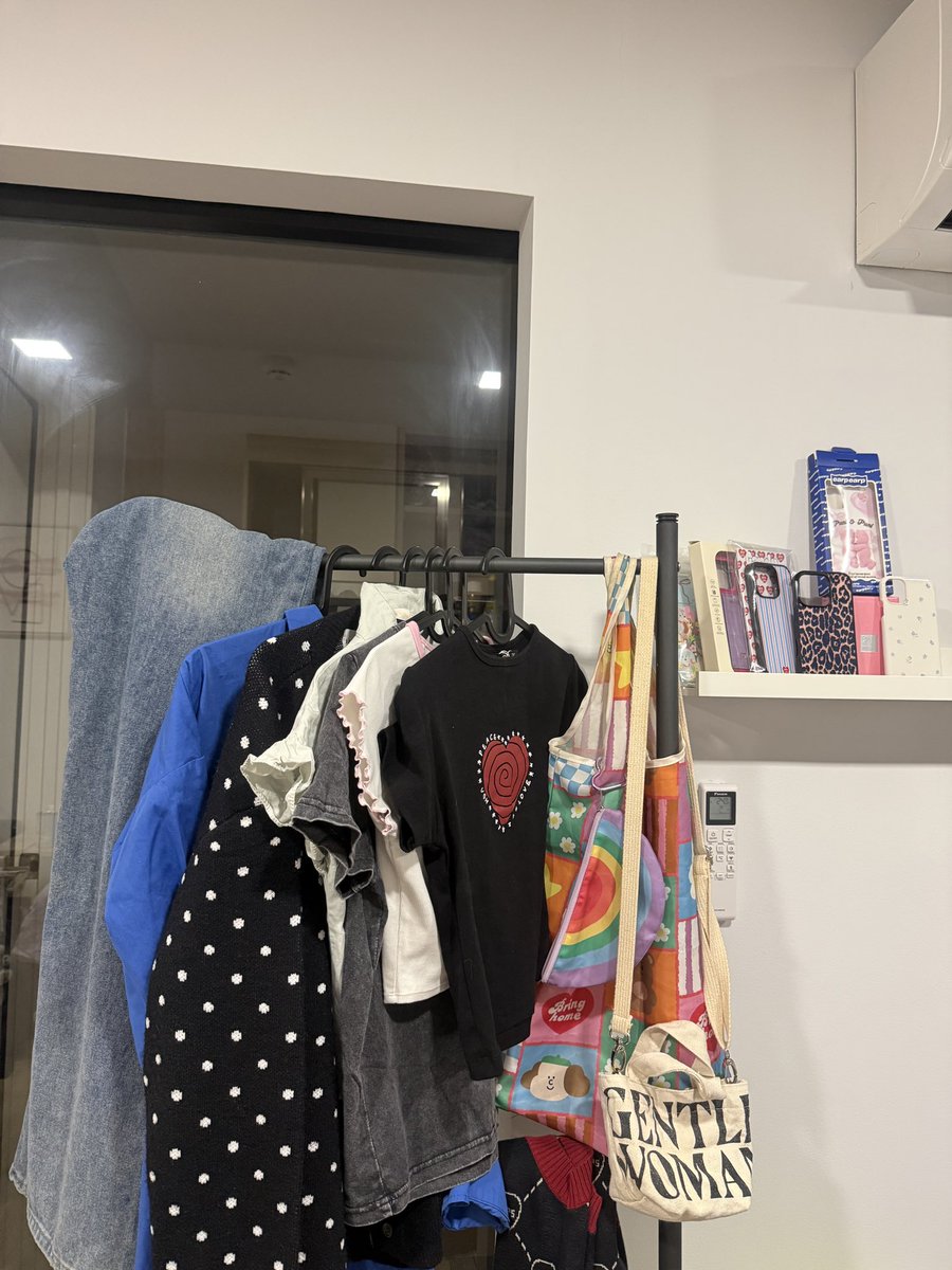 luvmeplsbby's tweet photo. ปล่อยต่อเสื้อเริ่มต้น30฿ ปักเยอะลงเลยค่ะ งานอจ.เยอะ
ค่าส่ง40฿ 
#ส่งต่อเสื้อผ้า #ส่งต่อเสื้อผ้ามือสอง #โล๊ะตู้เสื้อผ้า #เสื้อผ้ามือสอง #vghbkk #cintageshop #stylistshop #bemingbkk #duexstudio #ส่งต่อduex https://t.co/kub7KPl0eF