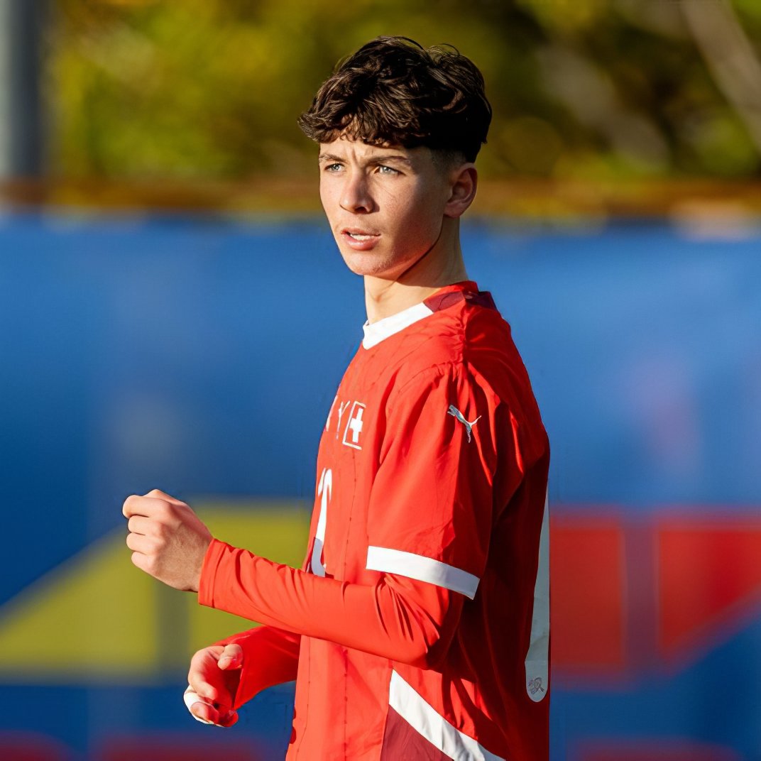 ScoutPulse's tweet photo. 🇨🇭Luca Jäger — 15 yo | FC Aarau U17  

⚓Luca is a smart, Second Striker/Inside Forward playing well above his age group   

🧵👇 https://t.co/AkglRNmPmh