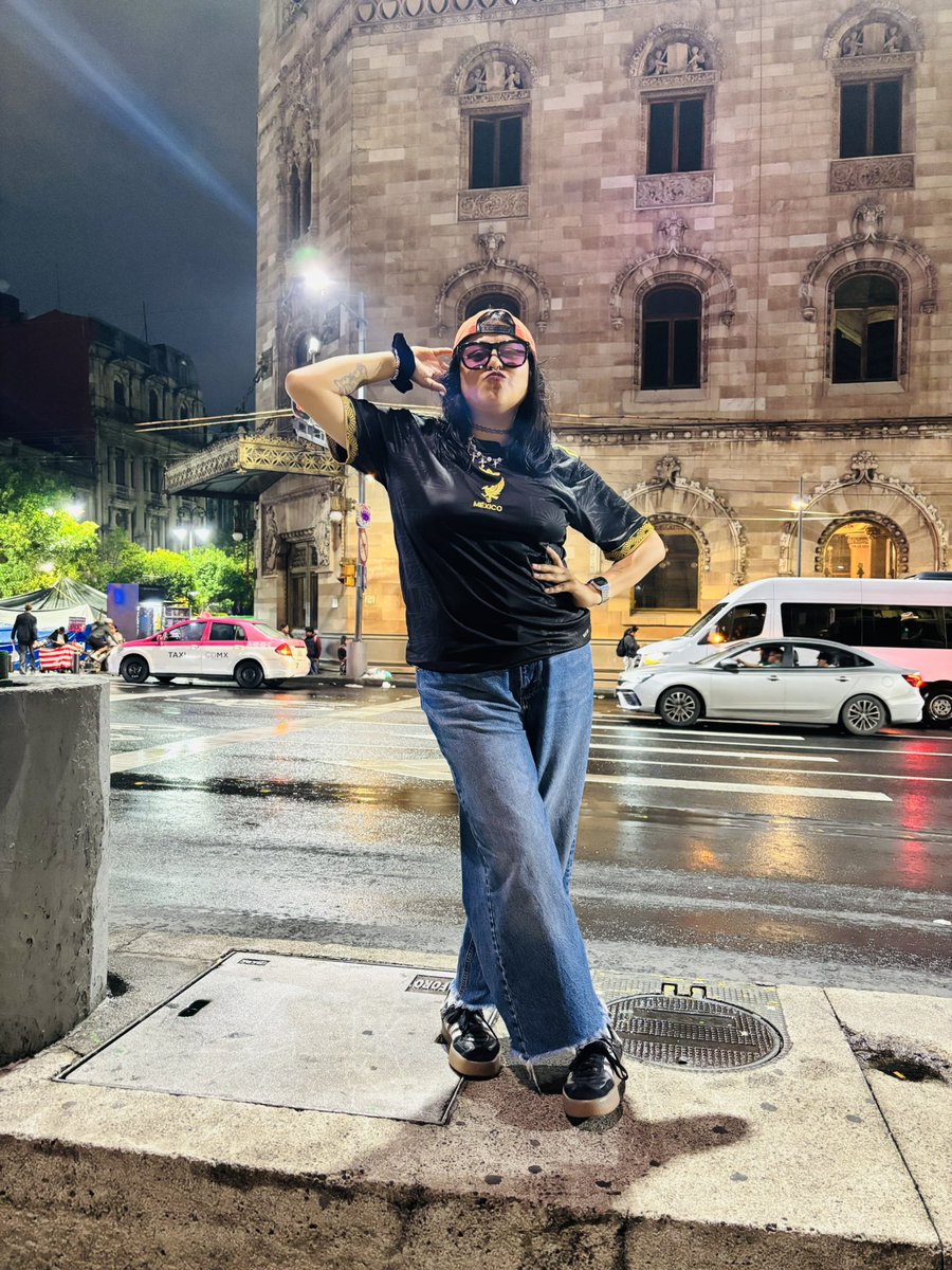 SraPostPunk's tweet photo. 🇲🇽☺️💋🫰🏽 anoche, la más feliz. 🥰 https://t.co/2lqe6iCSLc