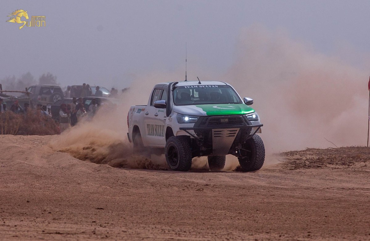 TeamSultan111's tweet photo. Sahibzada Sultan Muhammad Bahadar Aziz Cholistan Offroad Rally Toyota Revo Team Sultan
#SahibzadaSultanBahadarAziz #TeamSultan #OffroadRacer #Motorsports #Cholistan https://t.co/jRSSaiCnXT