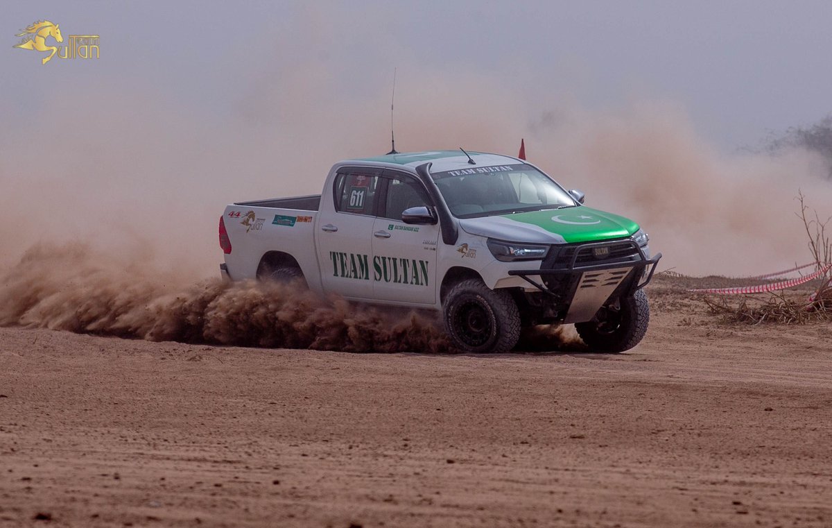 TeamSultan111's tweet photo. Sahibzada Sultan Muhammad Bahadar Aziz Cholistan Offroad Rally Toyota Revo Team Sultan
#SahibzadaSultanBahadarAziz #TeamSultan #OffroadRacer #Motorsports #Cholistan https://t.co/jRSSaiCnXT