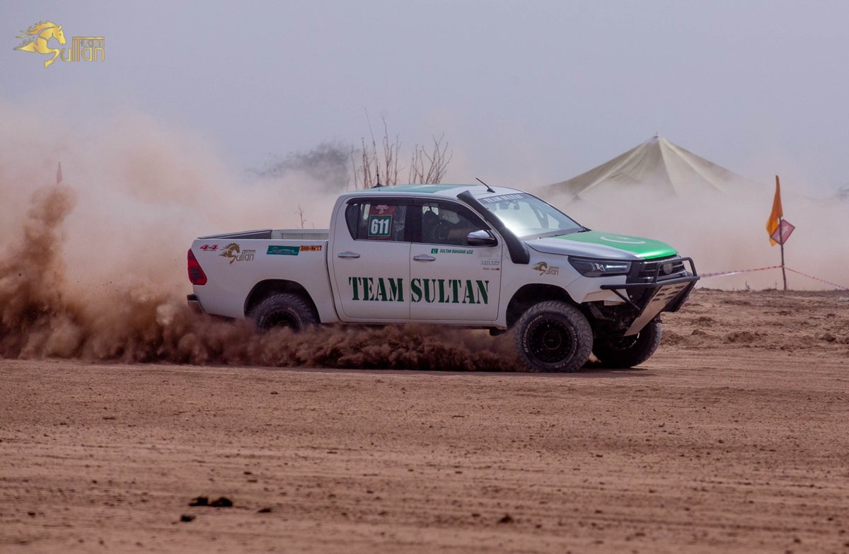 TeamSultan111's tweet photo. Sahibzada Sultan Muhammad Bahadar Aziz Cholistan Offroad Rally Toyota Revo Team Sultan
#SahibzadaSultanBahadarAziz #TeamSultan #OffroadRacer #Motorsports #Cholistan https://t.co/jRSSaiCnXT