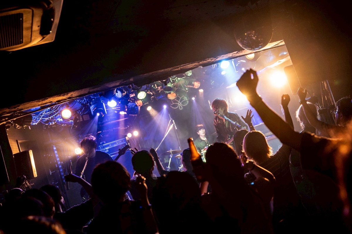 the_cibo's tweet photo. 【揺らいで凪リリースおめでと！】

1.ブルーアウト
2.BEHIND
3. in the future
4.修羅の色
5.ウィークエンド
6.今宵、駆け落ちる前に

➖次回は日曜日➖
@兵庫・明石アワーズホール（中ホール）
怪獣音楽祭~青春パンクバンド編~ 
前川地元凱旋〜〜㊗️㊗️㊗️
➖➖➖➖➖➖

photo by @ochibiiii145 https://t.co/rbK8LEixLs