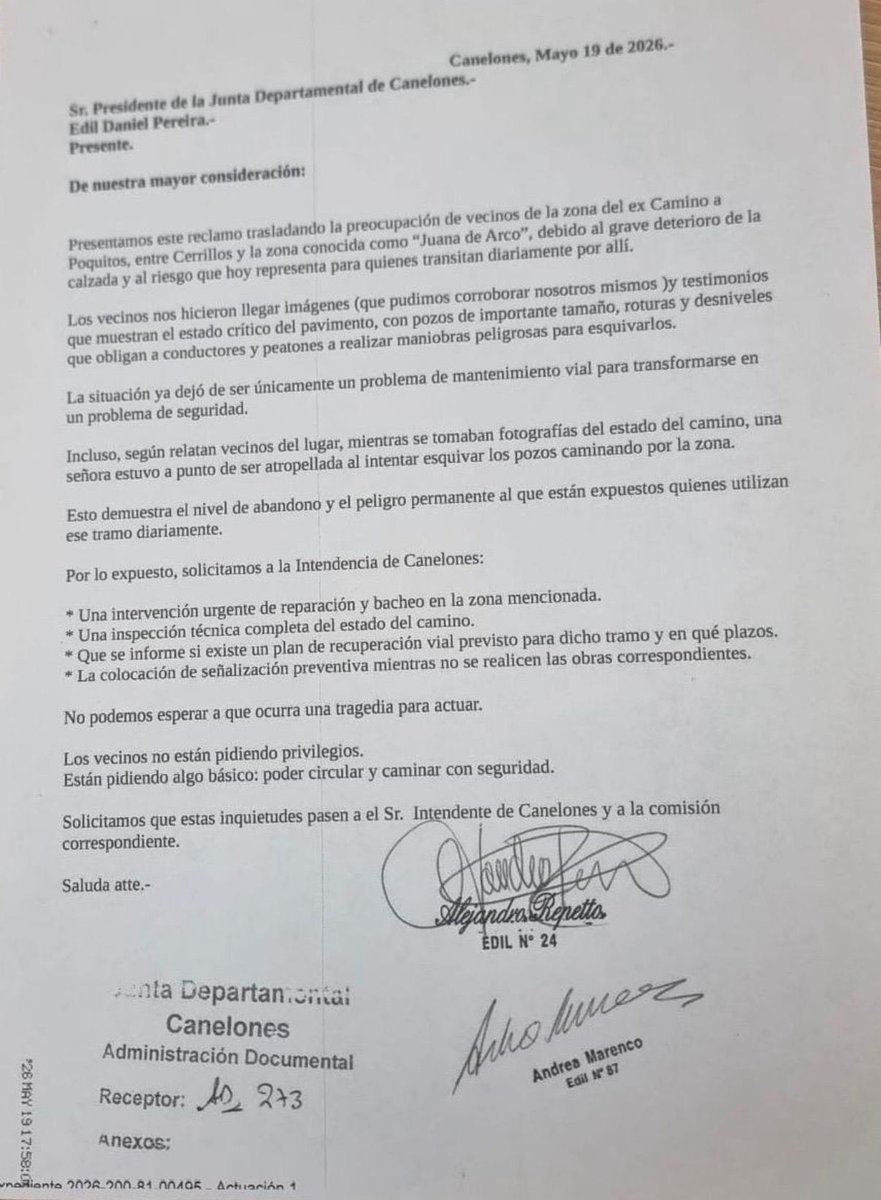 EdilMarenco33's tweet photo. Los vecinos tenían razón. Presentamos el reclamo por el mal estado del ex Camino a Poquitos y hoy los arreglos son una realidad.

Cuando se escucha a la gente y se gestionan soluciones, los resultados llegan. Seguimos trabajando. https://t.co/tI0tlqyOYk