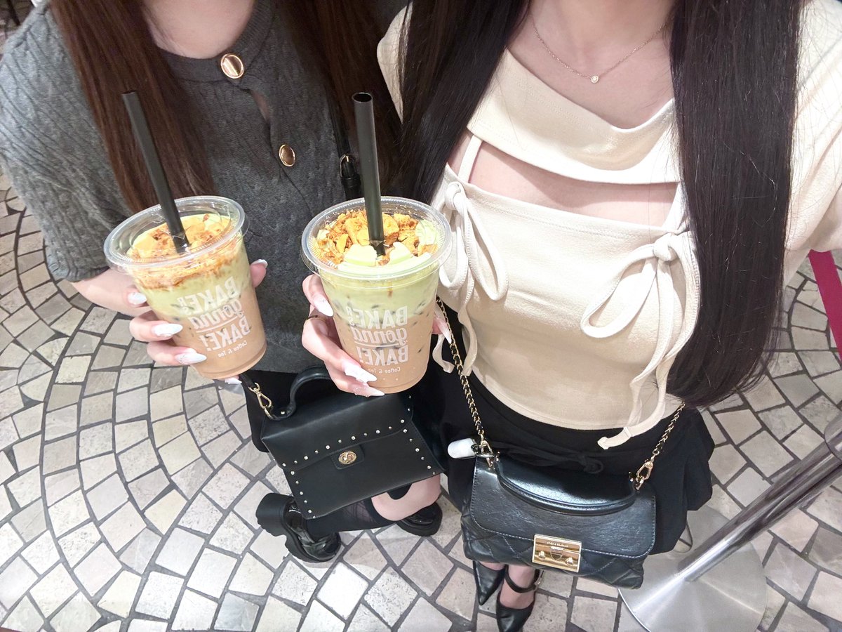 nyanyut0's tweet photo. 表参道1日大満喫した➰(•ω꜀ᐢ💕💕 https://t.co/G3udfCCqeJ