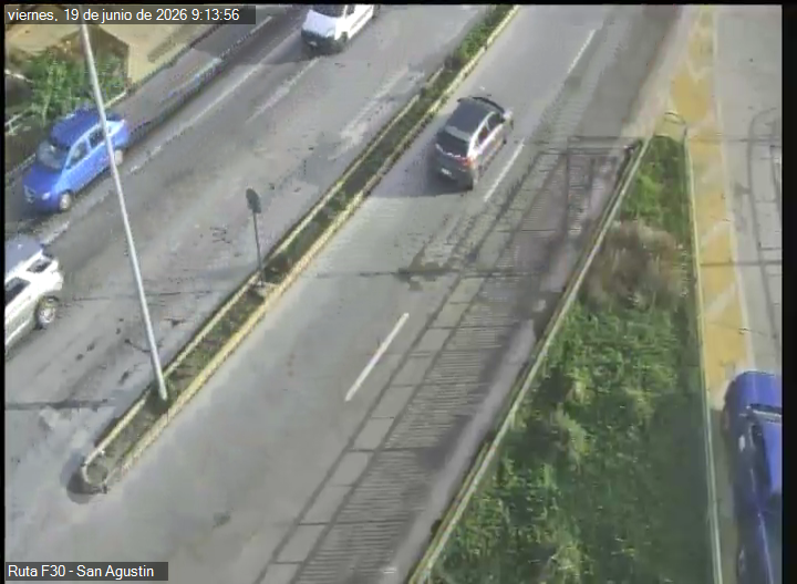 TTIValparaiso's tweet photo. Actualización (09:15) Incidente superado. Vehículos son retirados del lugar y todas las pistas de Ruta F 30 quedan habilitadas. Transito normal y fluido, tanto en dirección a Rotonda #ConCon, como hacia Viña del Mar. Tránsito normal en Rutas F 32 y F 30 E, en ambos sentidos https://t.co/m6WvPc8js0