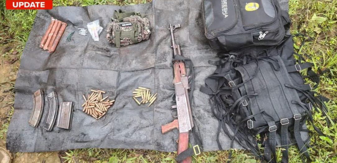 KangleipakDaily's tweet photo. Security forces achieved a major breakthrough in Churachandpur, dismantling insurgent hideouts and recovering arms &amp; ammunition during a counter-insurgency operation. One UKNA cadre was neutralised after security personnel came under fire. https://t.co/gNukC3DQuM