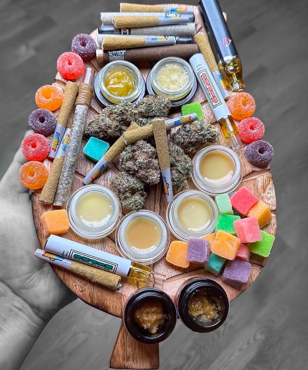 STONERS R US 🍃 tweet media