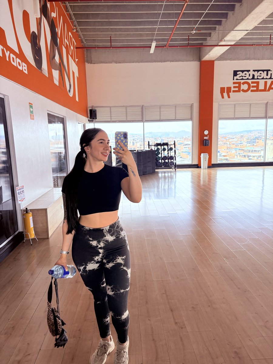 danielaa_lr's tweet photo. Amando este proceso 😍 https://t.co/reGZAnq9BZ