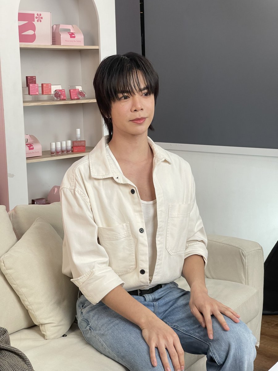 BoutBabe_Ent's tweet photo. มาแล้วค้าบบ ไปเจอกันในไลฟ์ได้เลยค้าบ

SANDELL SPECIAL LIVE X BABE
#SandellLiveXBabe https://t.co/X65kA8NPMg