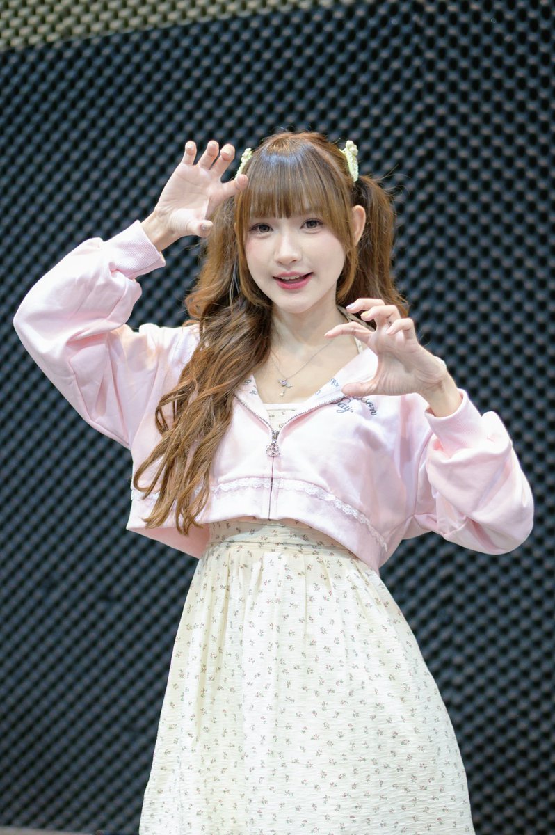 MinkPairuai's tweet photo. Petpet Euphonie at My Secret White Garden
#PetpetEuphonie #EuphonieTH https://t.co/ZCMO1w3pkK