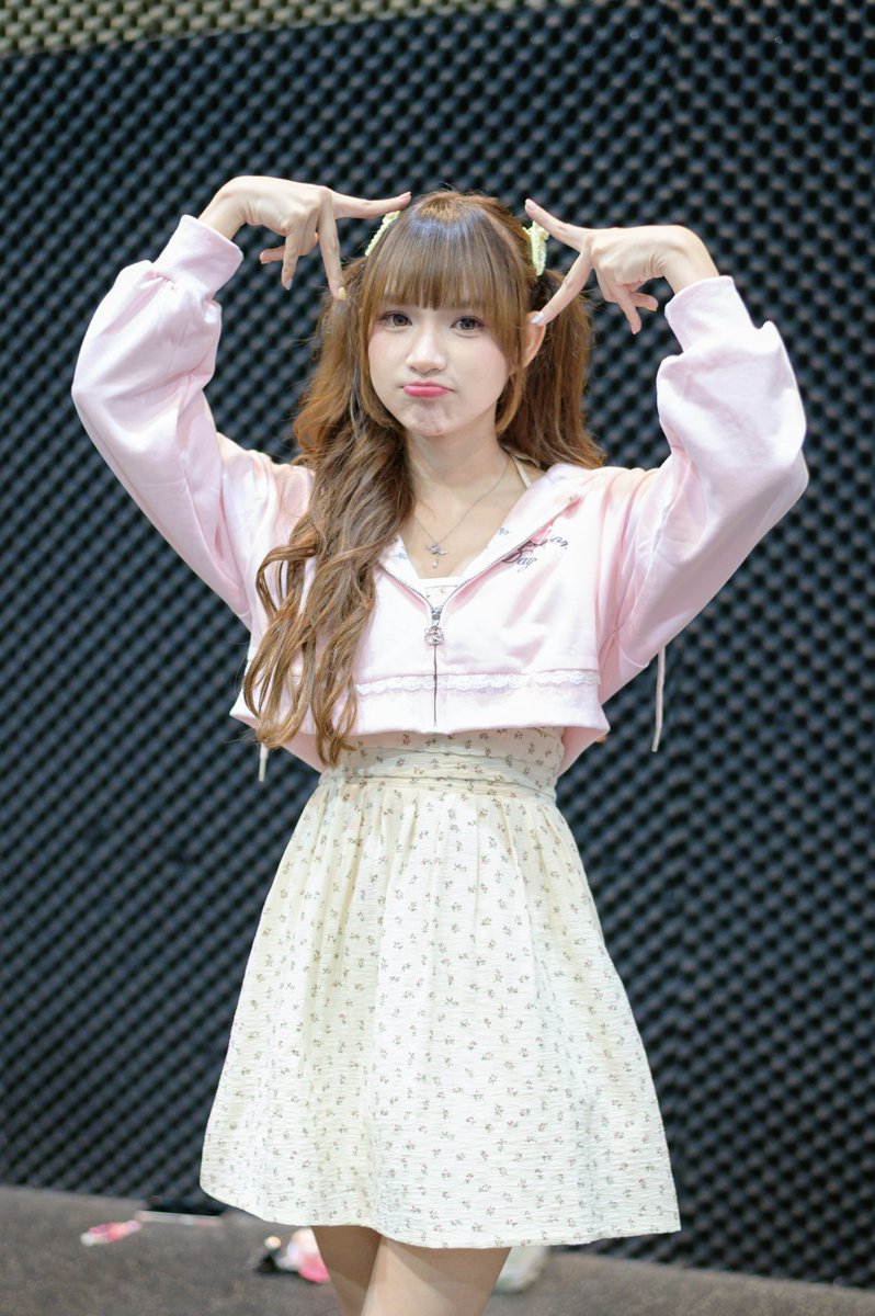 MinkPairuai's tweet photo. Petpet Euphonie at My Secret White Garden
#PetpetEuphonie #EuphonieTH https://t.co/ZCMO1w3pkK