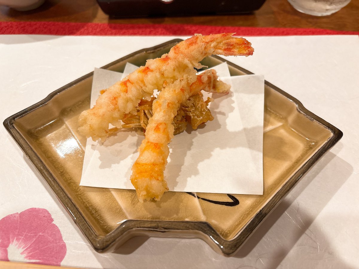 NewWmj's tweet photo. キャバ嬢の同伴みたいな店に連れてきてもらいました。最近食欲ないし腹パンです。 https://t.co/iglxrjzY4v