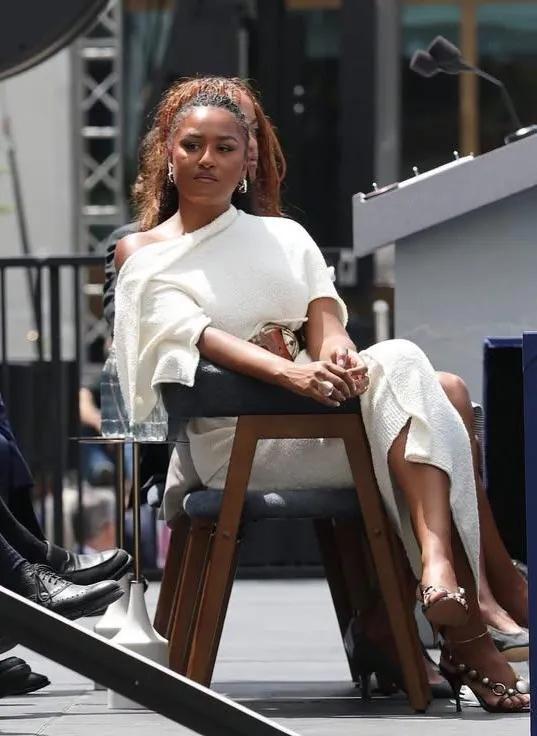 Jabz_CFC's tweet photo. The gorgeous, Sasha Obama. https://t.co/IEYeOPHKz3