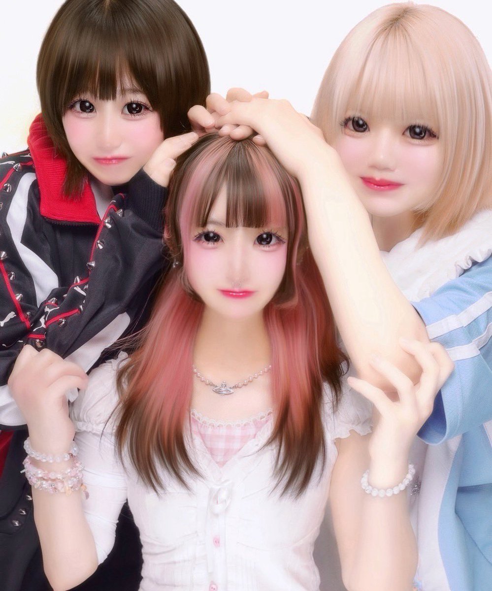 sanou_zZZ's tweet photo. いじめられてる https://t.co/qekmcr0Tg9