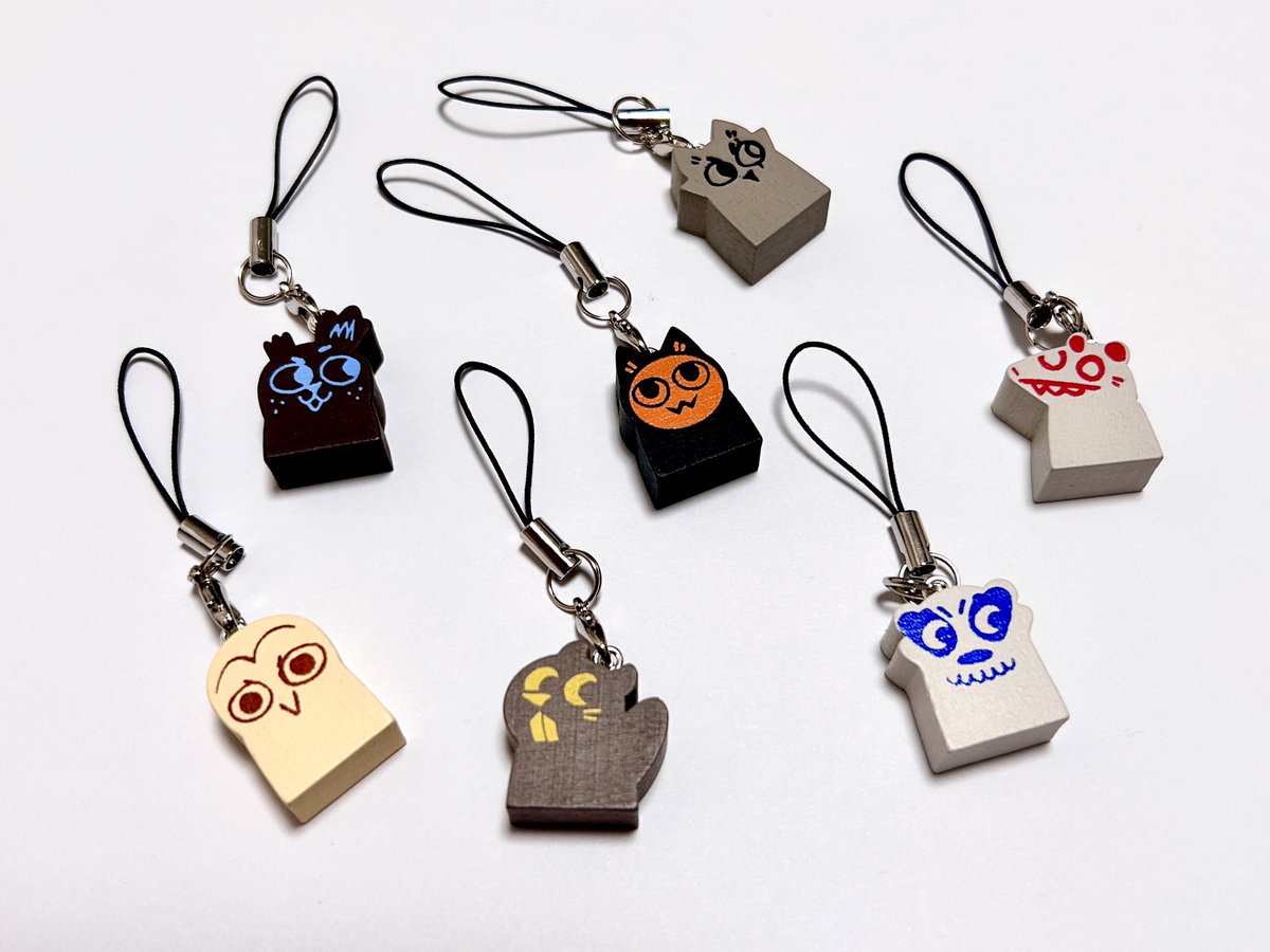 root_bg_tk's tweet photo. これを作りたくて買ったんですよね！！！
先駆者さんからアドバイスをいただきつつ…可愛くできました！！！

ROOTを愛する仲間たちで１個ずつ所有して、集まった時に見せ合う親友テレカ的な事をしたくなる。 https://t.co/OQZbWbLdhR